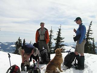 Intense interest - another common theme. Mt. Margaret April 2008