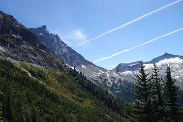 Bonanza, contrails, and North Star