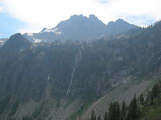 2:25pm, 6400 feet, Traversing to Devore waterfall