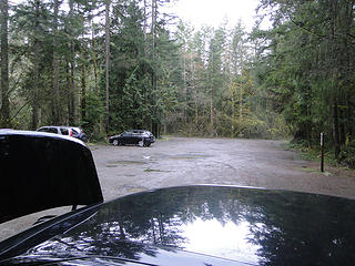 Mt. Si parking lot abotu 08:20AM. A mere two other cars