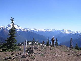 Bob and Kolleen reaching the lookout