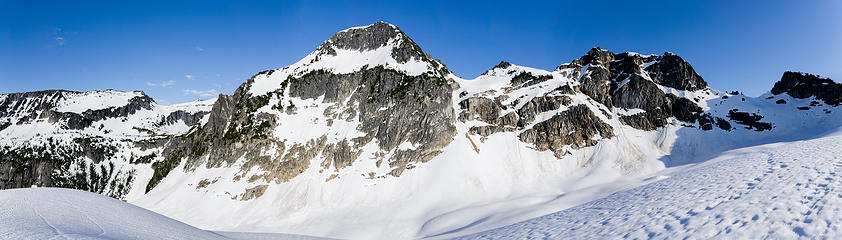 That valley below La Bohn Peak is just incredible