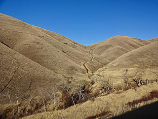 Headed to the pass above where I'll hike up the ridge to the left.