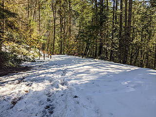 Dingford trailhead gate