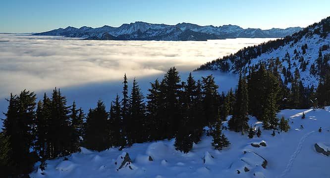 Chiwaukum Mountains rising above the inversion from Trap Pass