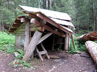 elk lake shelter