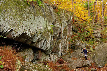 14- Hiker and cliff (selfie)