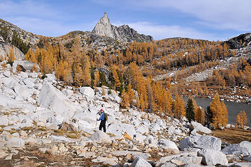 Dude leads the way down to Rune Lake