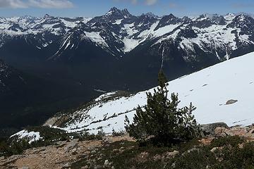 Heading back downslope, with the burn and the parking area visible 3500 feet below.