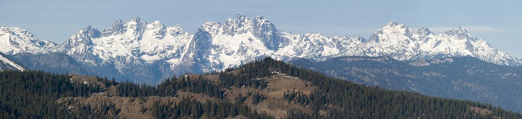 pano7 - Lemahs, Chimney and Summit Chief