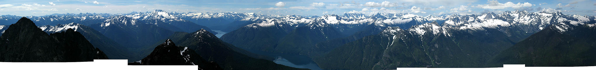 Hozomeen summit panorama (labeled)