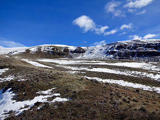 A hanging valley below Selah Butte.