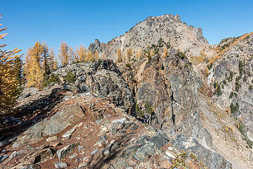 on the ridge to pinnacle