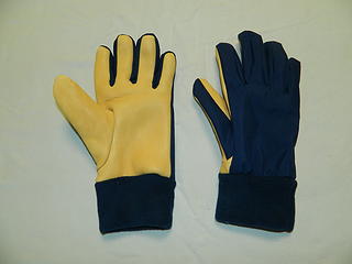Finished gore tex ,leather palmed, shelled, fleece lined glove