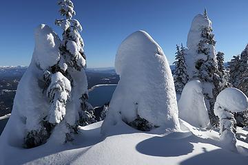 Summit snow creatures with a bit of Cle Elum Lake