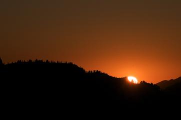 Sunset zoom from La Bohn Lakes