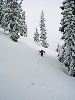 Rising traverse to Union's Southeast ridge.