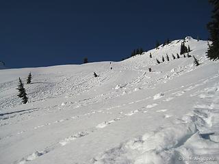 The slopes heading down to Sourpatch. The snow was actually more stable than I had expected for this winter-to-spring transition weather, but I still didn't feel very comfortable.....