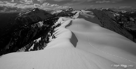 ....so I headed back up to my destination for the day: Stetattle Ridge, ever closer to the Pickets. (note that after climbing Sourpatch, Matt, Mike, and Carla did find a better/safer way to circle around the slopes that had concerned me)