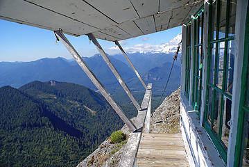 Side balcony of High Rock Lookout